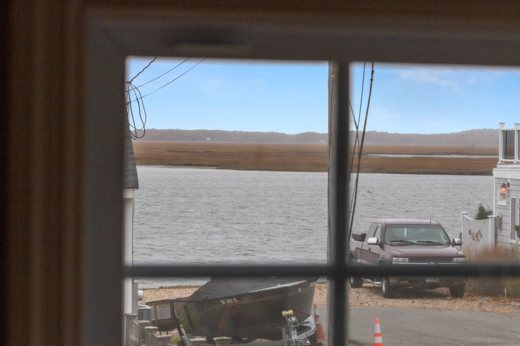 15 Eagle Hill Road Ipswich, MA 01938 - Photo 5 of 41 a view of sky from window