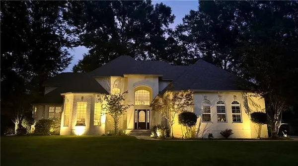 $675,000 | 733 Plantation Drive, Abita Springs, LA 70420