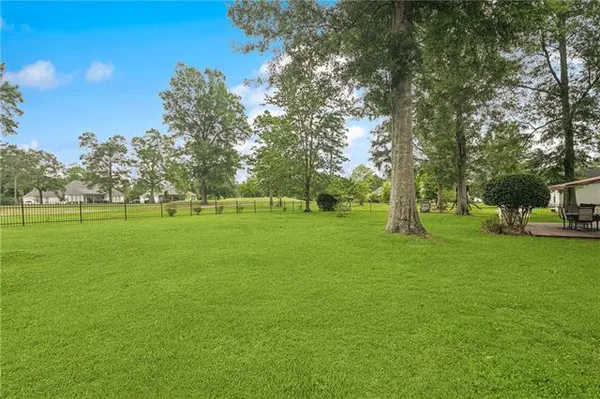 $675,000 | 733 Plantation Drive, Abita Springs, LA 70420