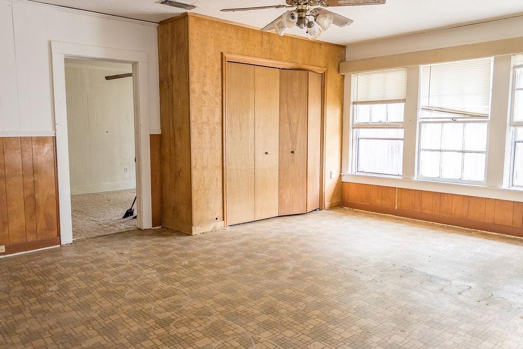 423 Elm Street Ranger, TX 76470 - Photo 8 of 12