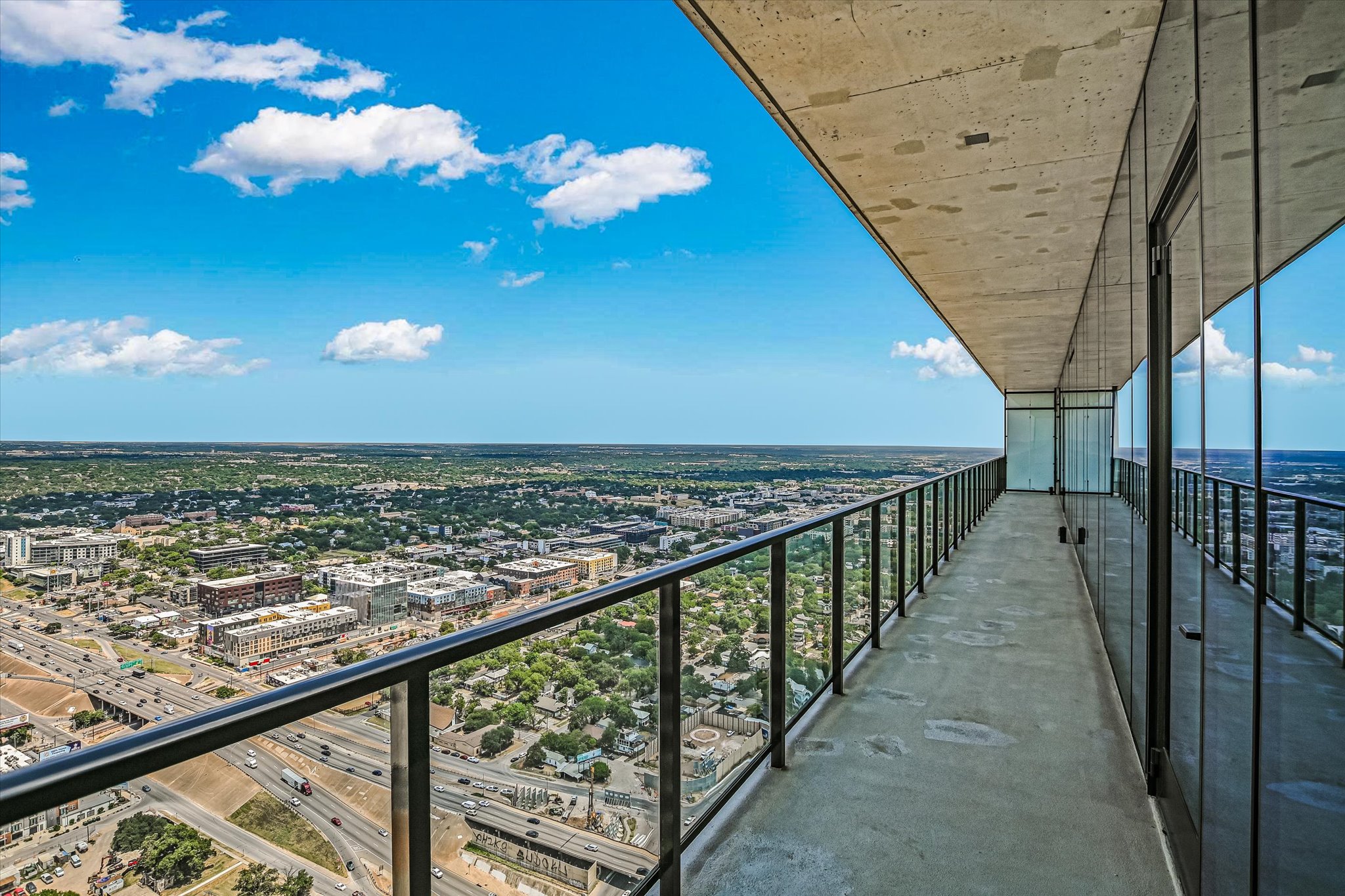 610 Davis Street, Unit 4704 Austin, TX 78701 - Photo 26 of 40 a view of balcony with furniture
