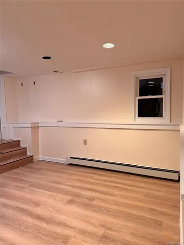 $2,300 | 62 Warwick Road, Unit 2, Island Park, NY 11558