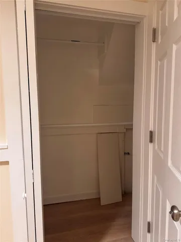 $2,300 | 62 Warwick Road, Unit 2, Island Park, NY 11558