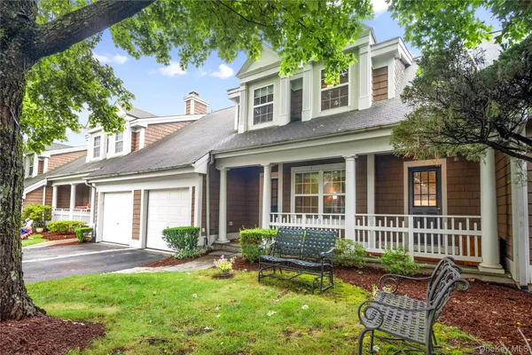 $975,000 | 19 Winterberry Lane, Briarcliff Manor, NY 10510