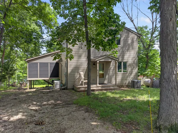 $395,000 | 1241 Sunnyslope Drive, Varna, IL 61375