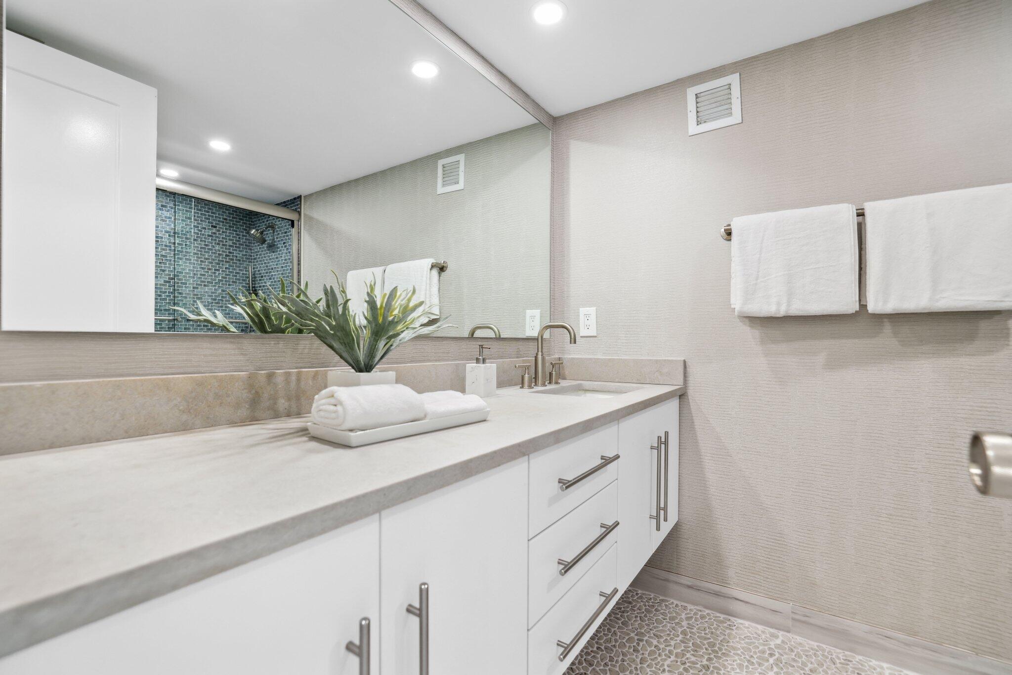 2800 South Ocean Boulevard, Unit PH B Boca Raton, FL 33432 - Photo 29 of 55 2800 S Ocean Blvd - 60.jpg-SMALL