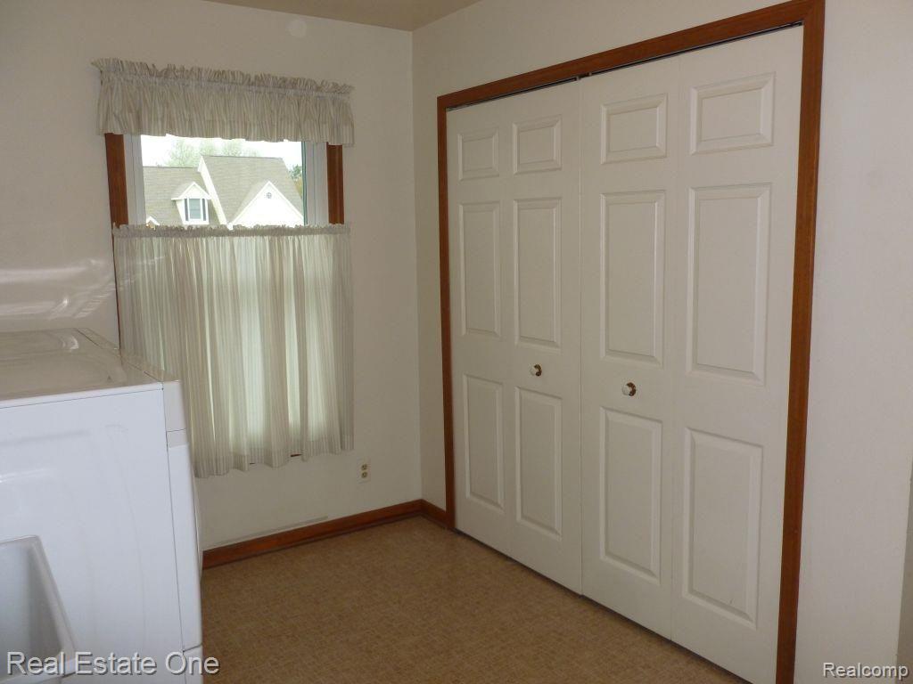 3243 Landview Drive Rochester, MI 48306 - Photo 30 of 41 P1040201.jpg