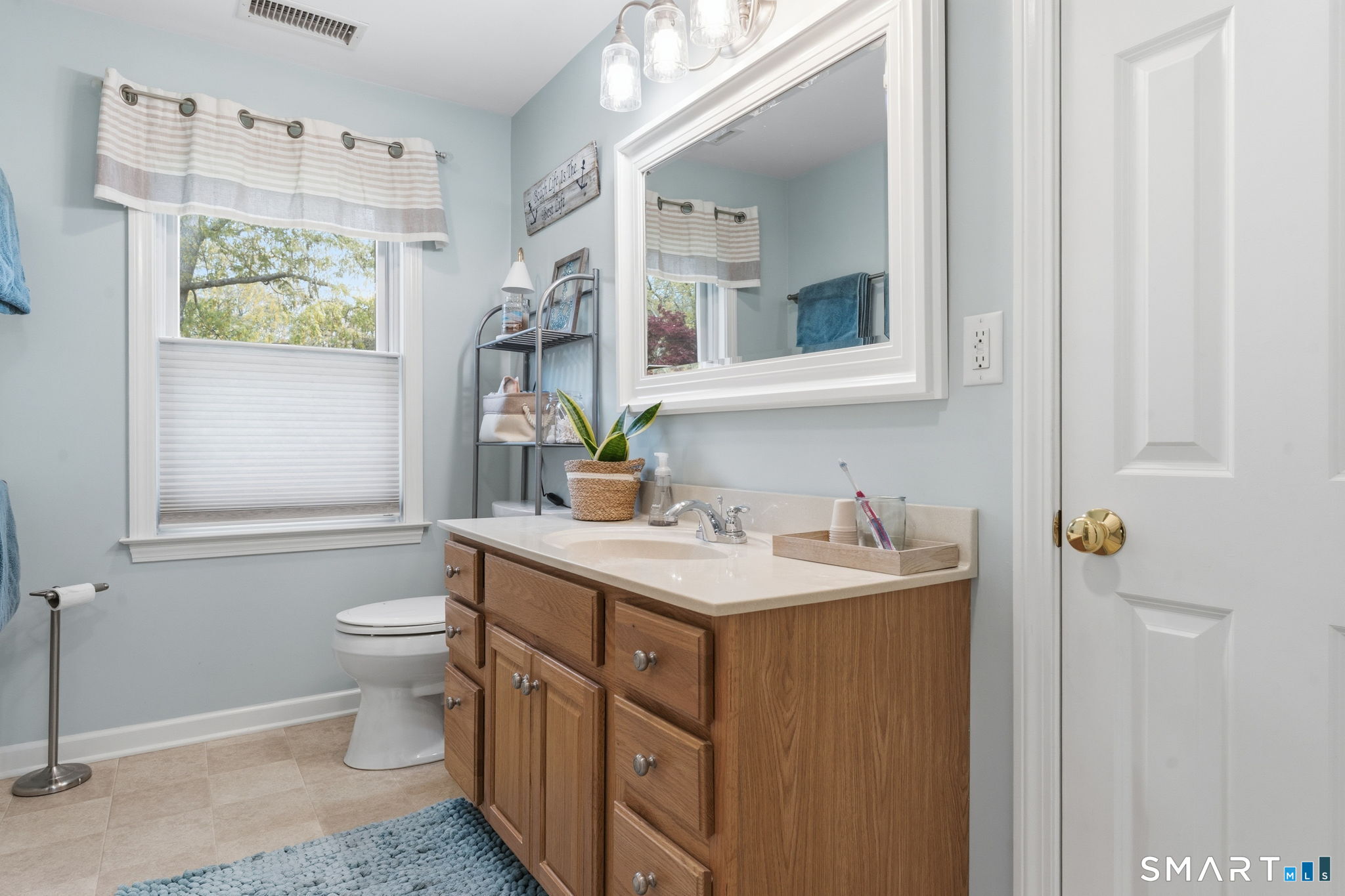 25 Forest Road East Lyme, CT 06357 - Photo 28 of 40