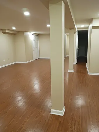 $2,600 | 546 Fawn Court, Carol Stream, IL 60188