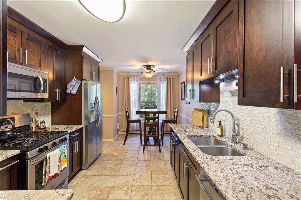 2587 Salem Crossing Tucker, GA 30084 - Photo 17 of 55