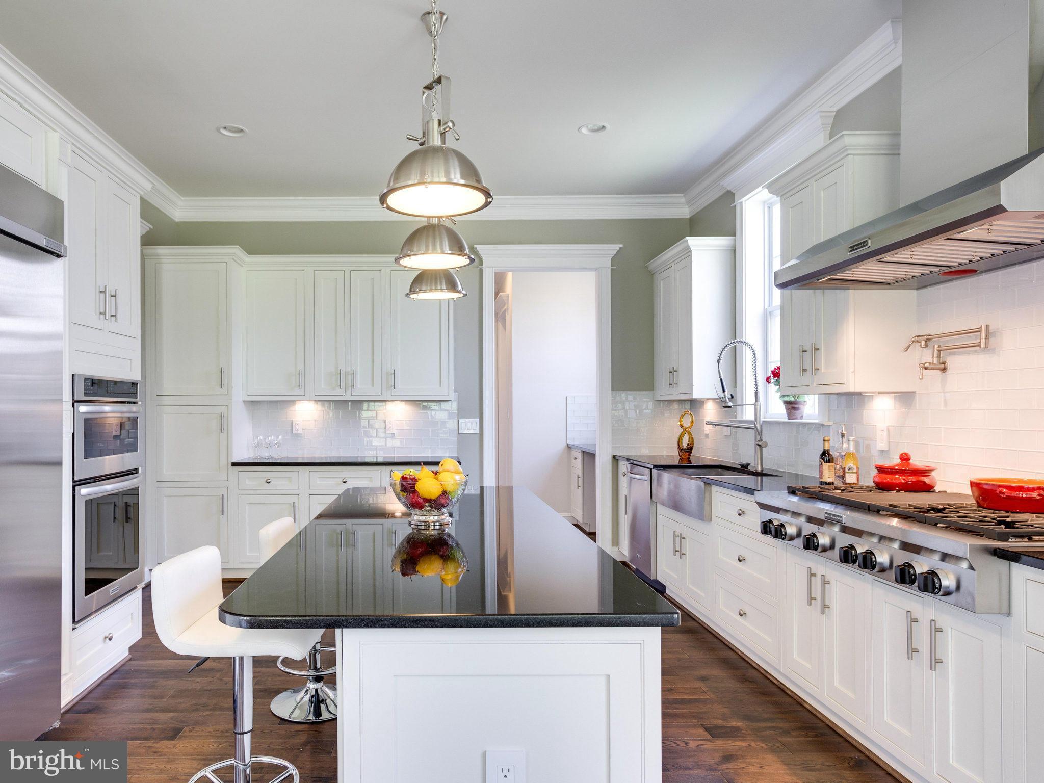 369 Court House Road Southwest Vienna, VA 22180 - Photo 14 of 29 Kitchen