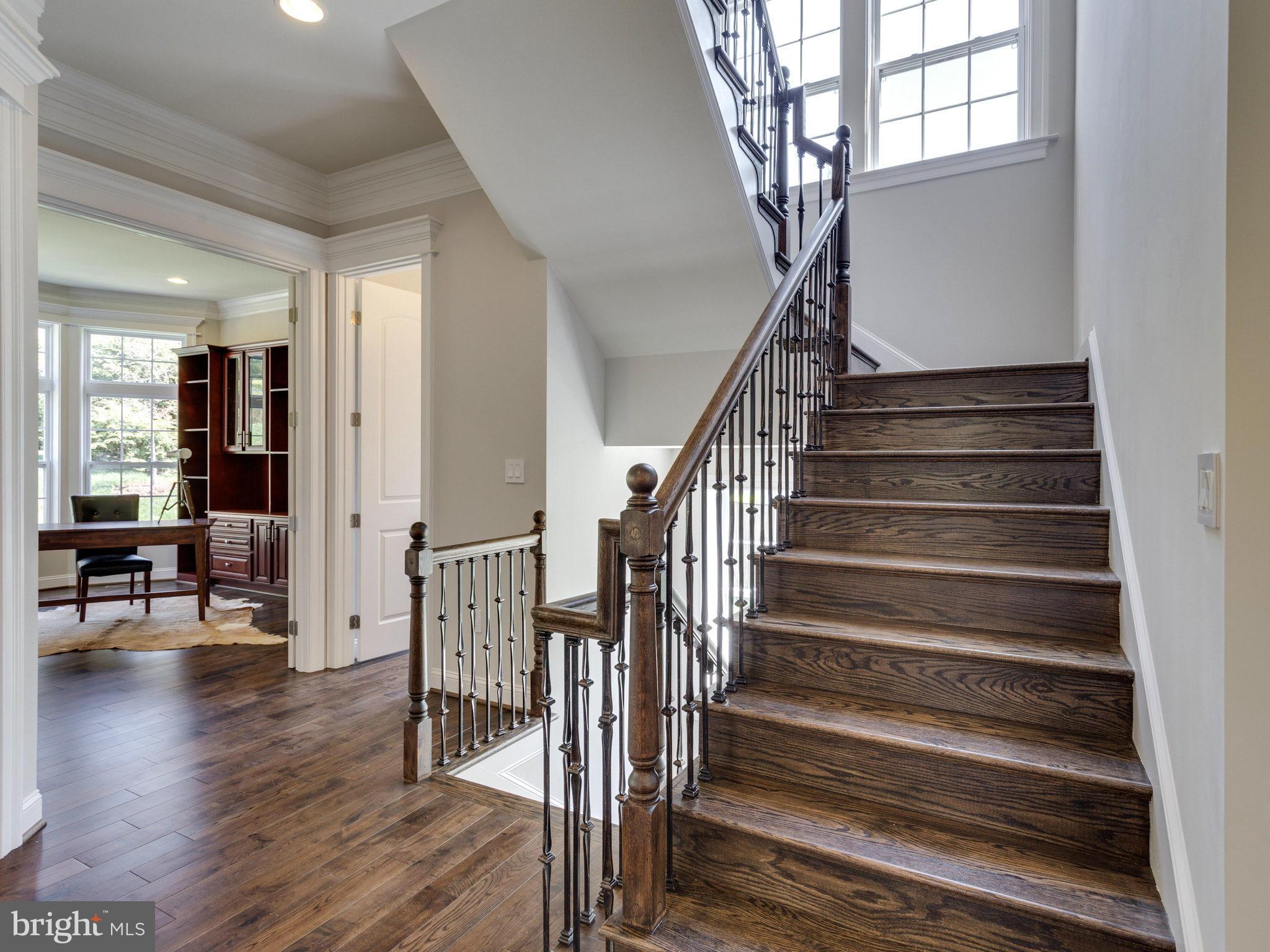 369 Court House Road Southwest Vienna, VA 22180 - Photo 5 of 29 Interior (General)