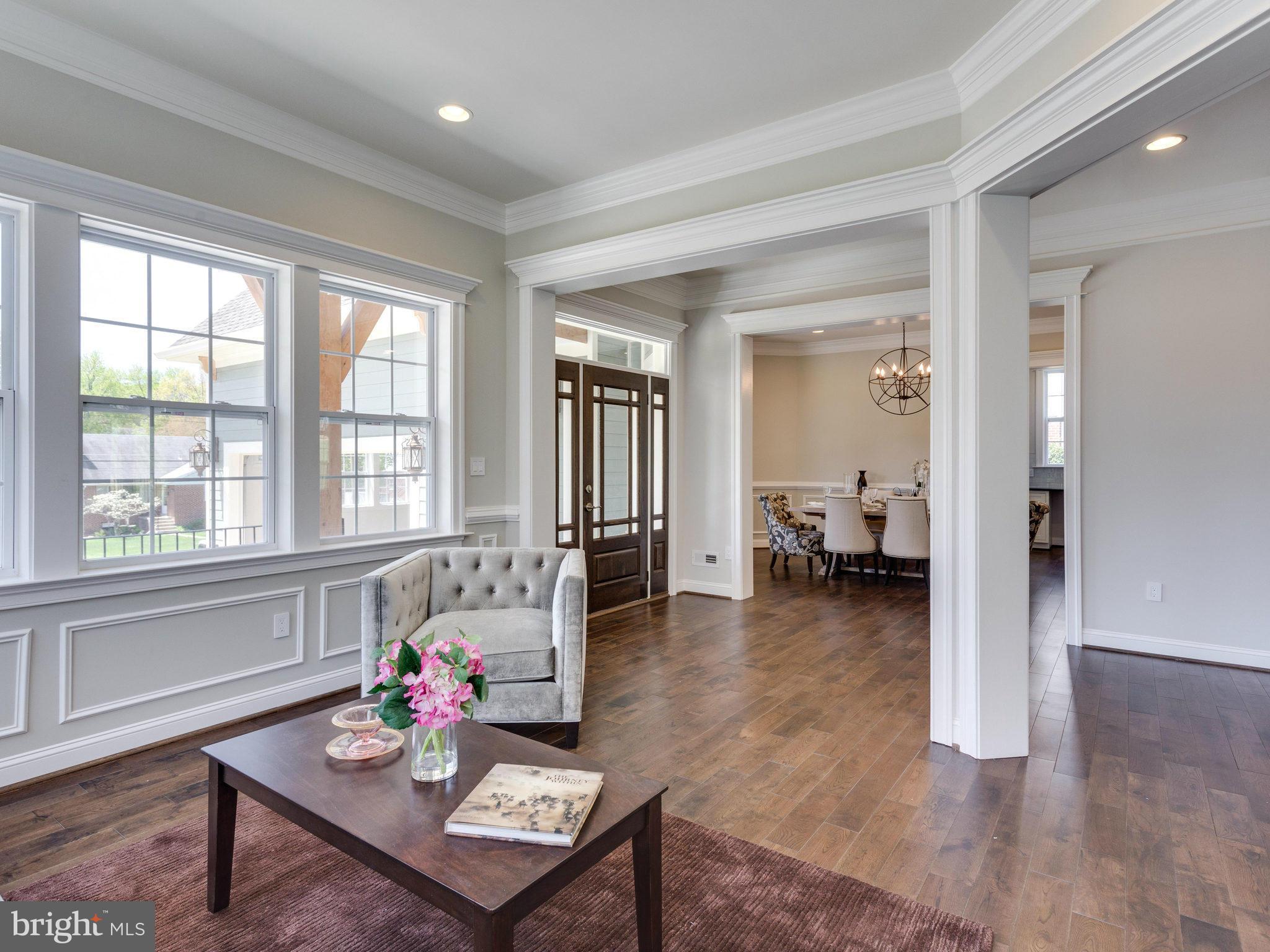369 Court House Road Southwest Vienna, VA 22180 - Photo 6 of 29 Interior (General)