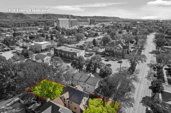 $350,000 | 708 West Broadway Street, Winona, MN 55987