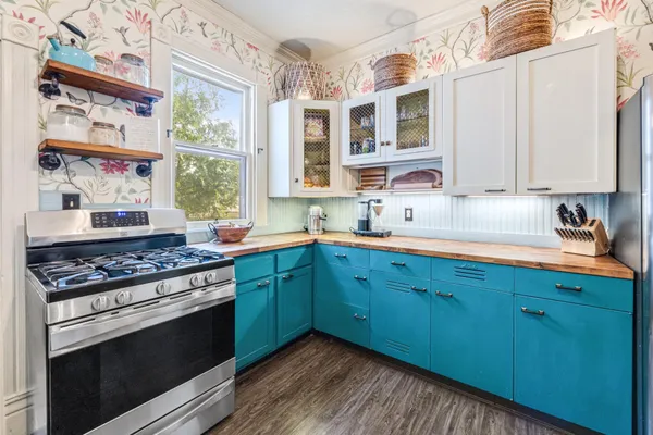 $350,000 | 708 West Broadway Street, Winona, MN 55987