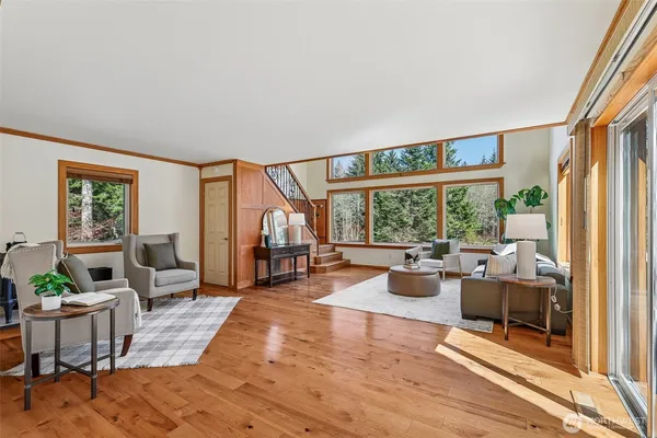 $1,280,000 | 19034 364th Avenue Southeast, Maple Valley, WA 98038