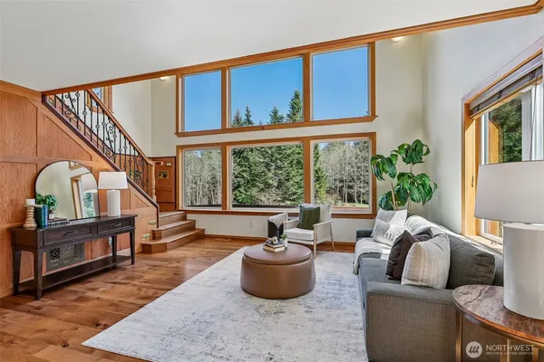 $1,280,000 | 19034 364th Avenue Southeast, Maple Valley, WA 98038