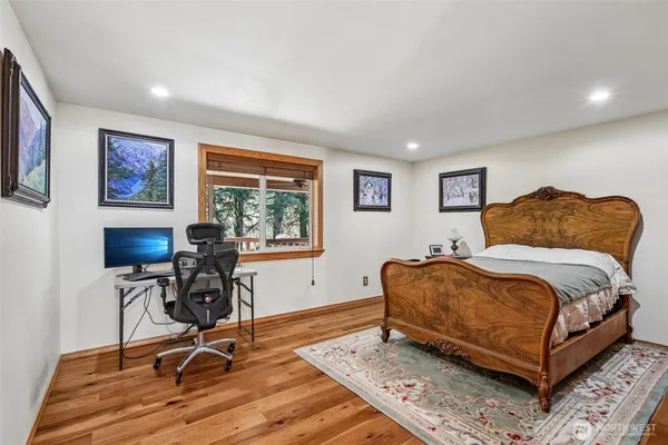 $1,280,000 | 19034 364th Avenue Southeast, Maple Valley, WA 98038