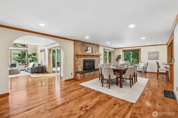 $1,280,000 | 19034 364th Avenue Southeast, Maple Valley, WA 98038