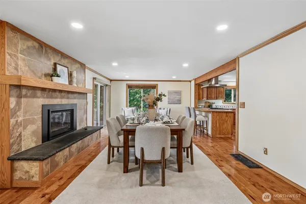 $1,280,000 | 19034 364th Avenue Southeast, Maple Valley, WA 98038