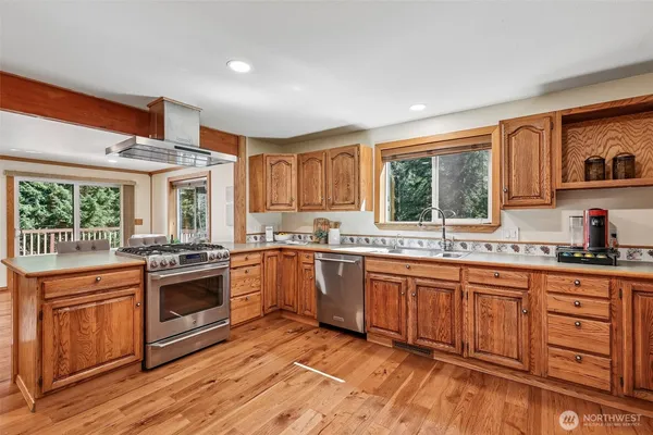 $1,280,000 | 19034 364th Avenue Southeast, Maple Valley, WA 98038