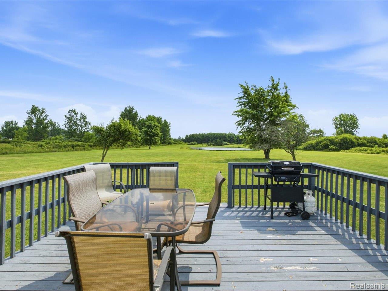8884 Kilgore Road Avoca, MI 48006 - Photo 20 of 31 Deck