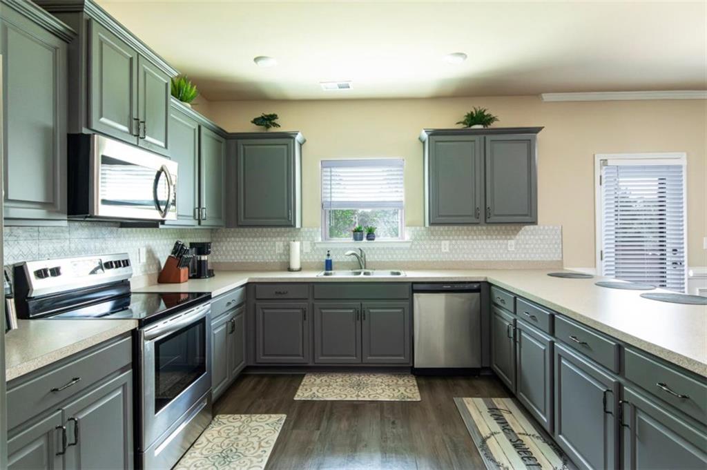 12261 Anchor Way Hampton, GA 30228 - Photo 10 of 31