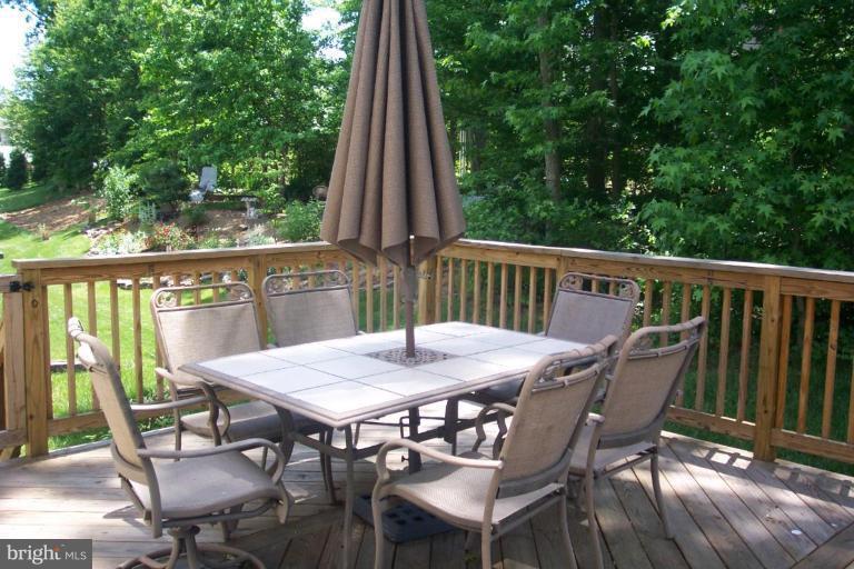223 Patriots Way Elkton, MD 21921 - Photo 28 of 28 Deck off of the Kitchen area