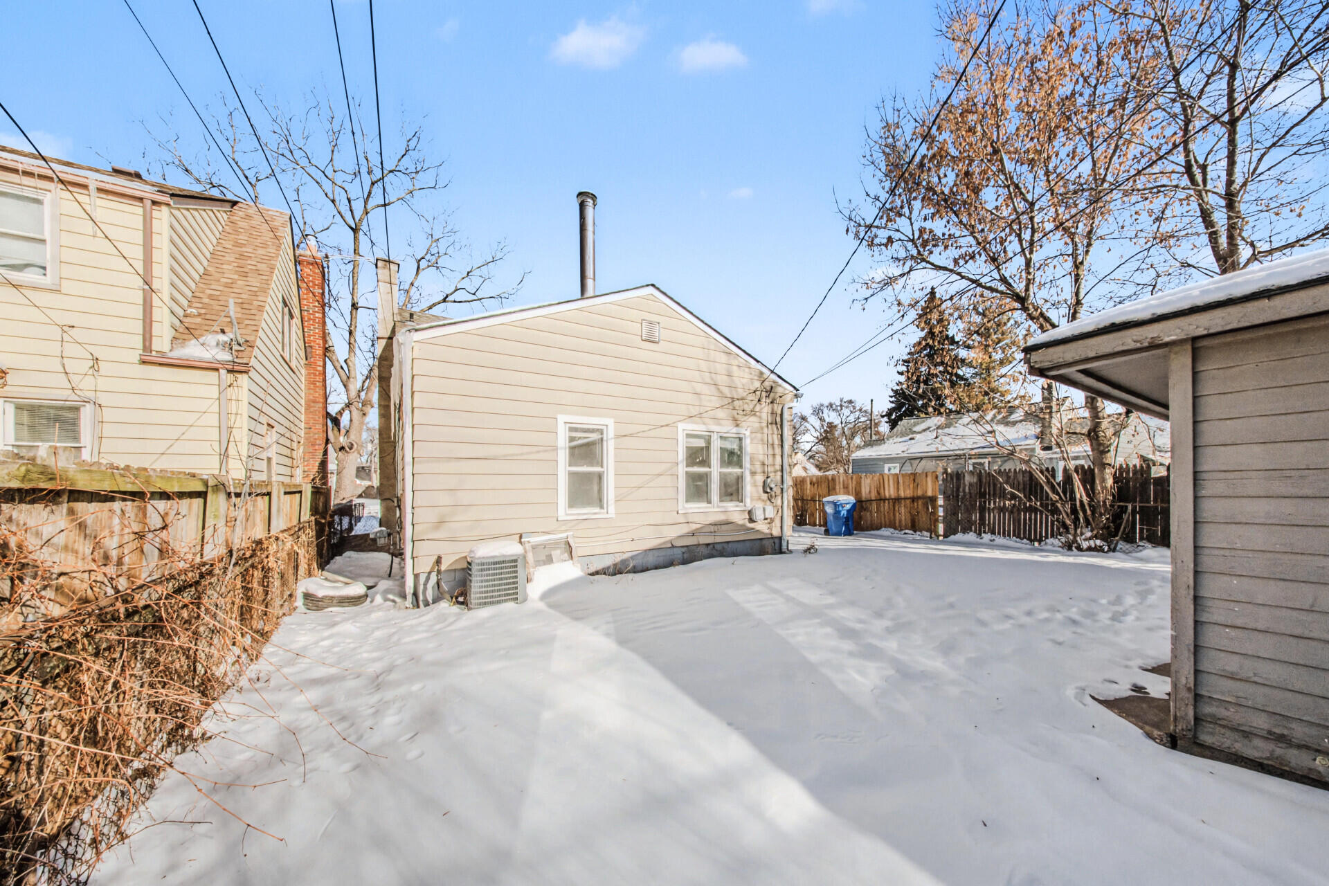 11036 Studebaker Avenue Warren, MI 48089 - Photo 12 of 61 011_11