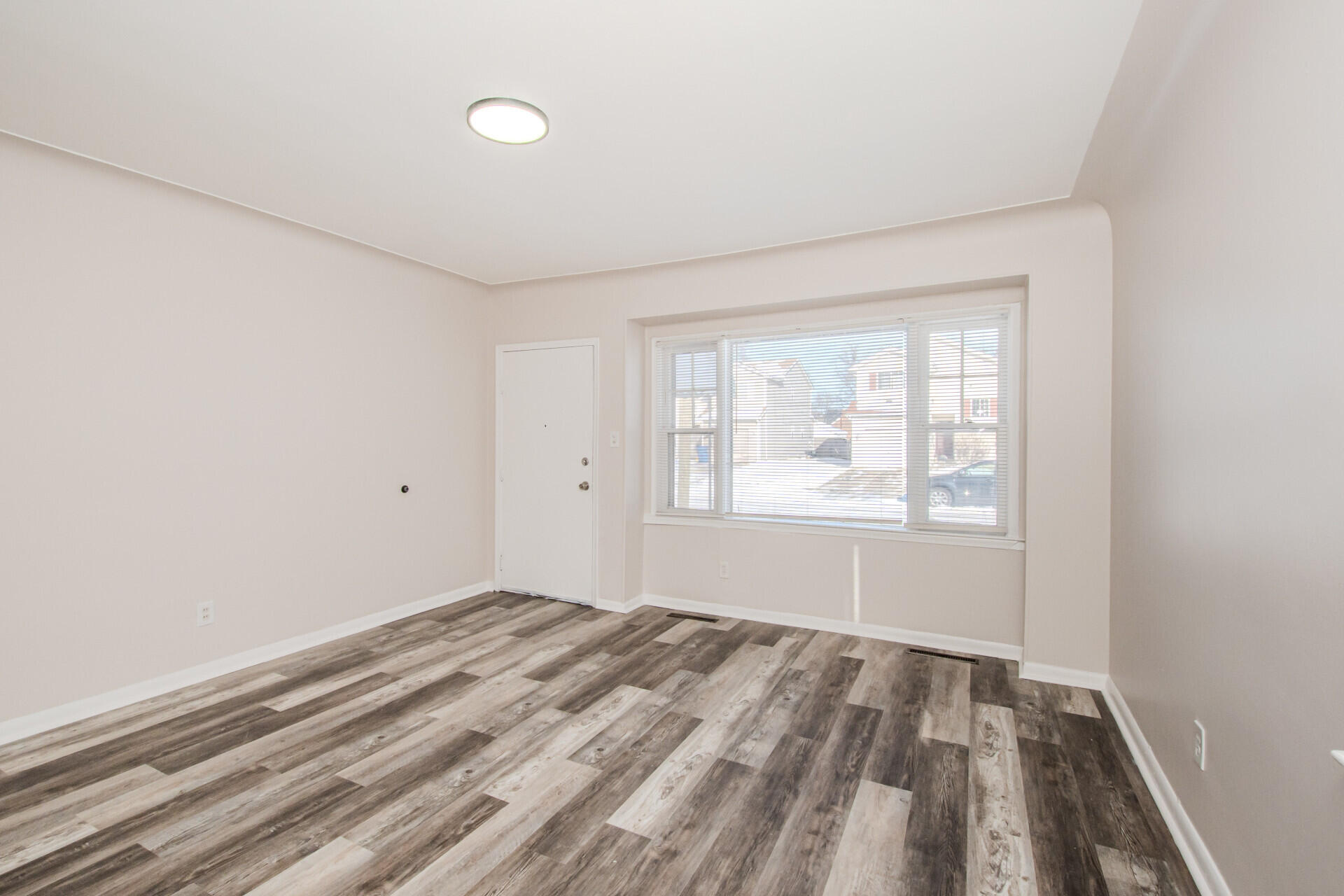 11036 Studebaker Avenue Warren, MI 48089 - Photo 13 of 61 012_15