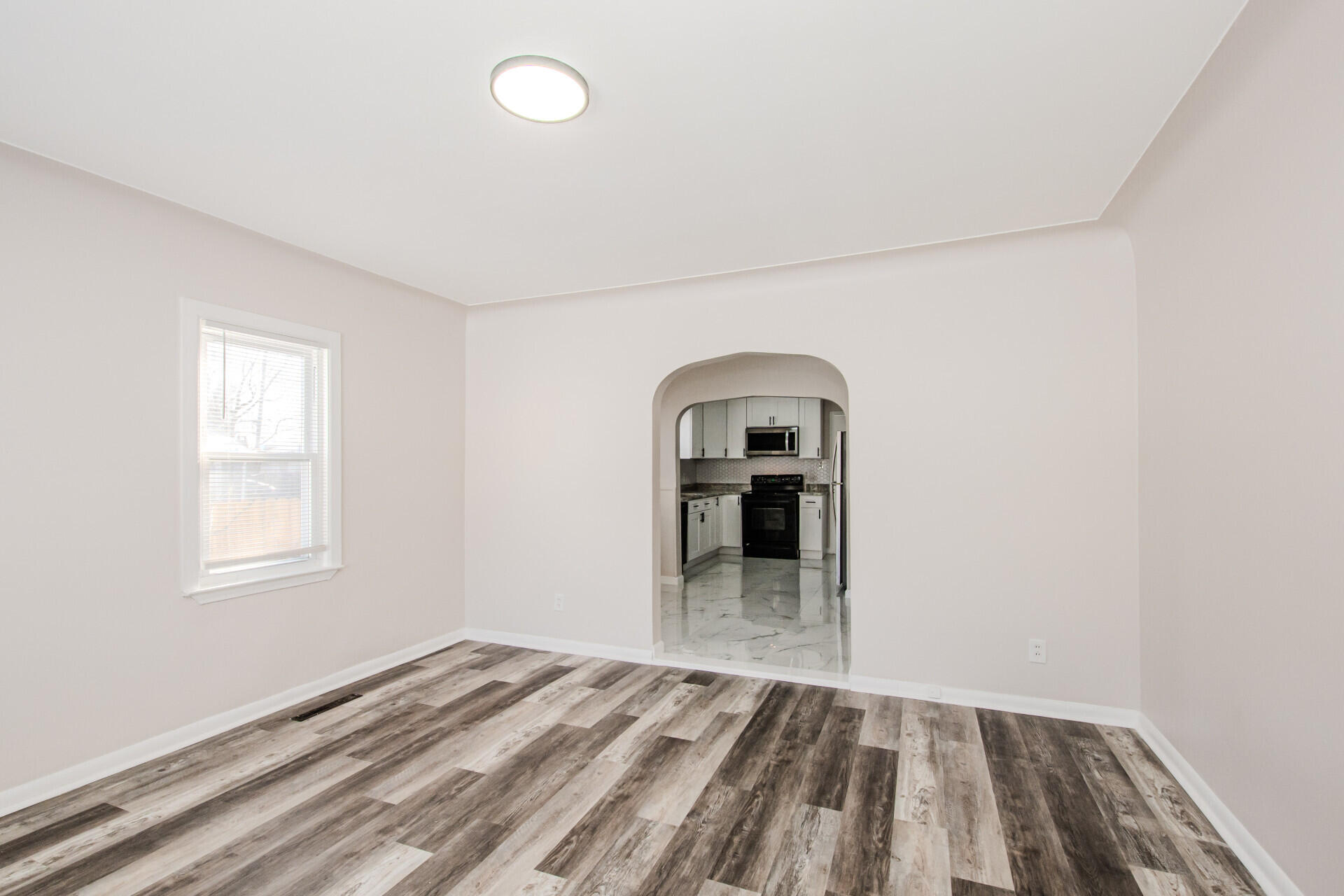 11036 Studebaker Avenue Warren, MI 48089 - Photo 15 of 61 014_18