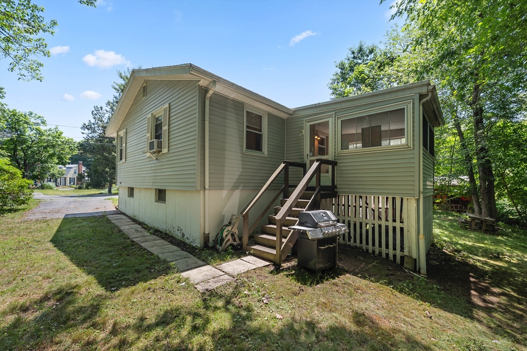 28 Greybert Lane Worcester, MA 01602 - Photo 31 of 35
