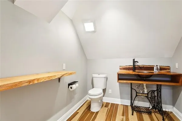 $560,000 | 1306 Woodmere Drive, Mandeville, LA 70471