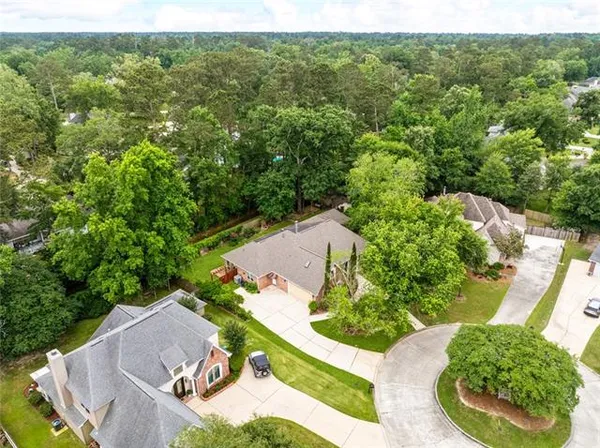 $560,000 | 1306 Woodmere Drive, Mandeville, LA 70471