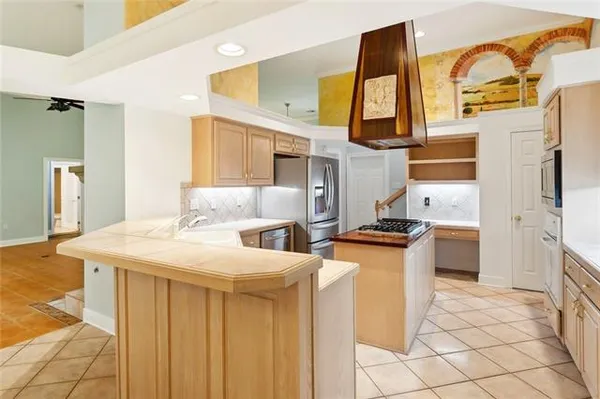 $560,000 | 1306 Woodmere Drive, Mandeville, LA 70471