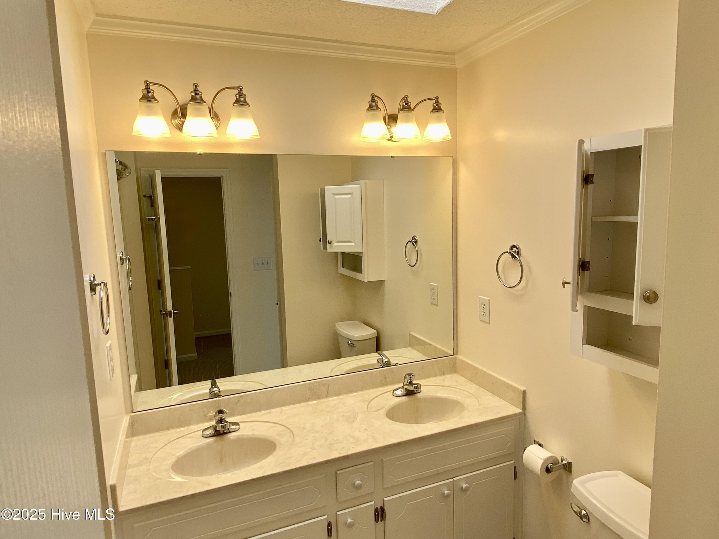930 Spring Forest Road, Unit G5 Greenville, NC 27834 - Photo 6 of 15 IMG_8614