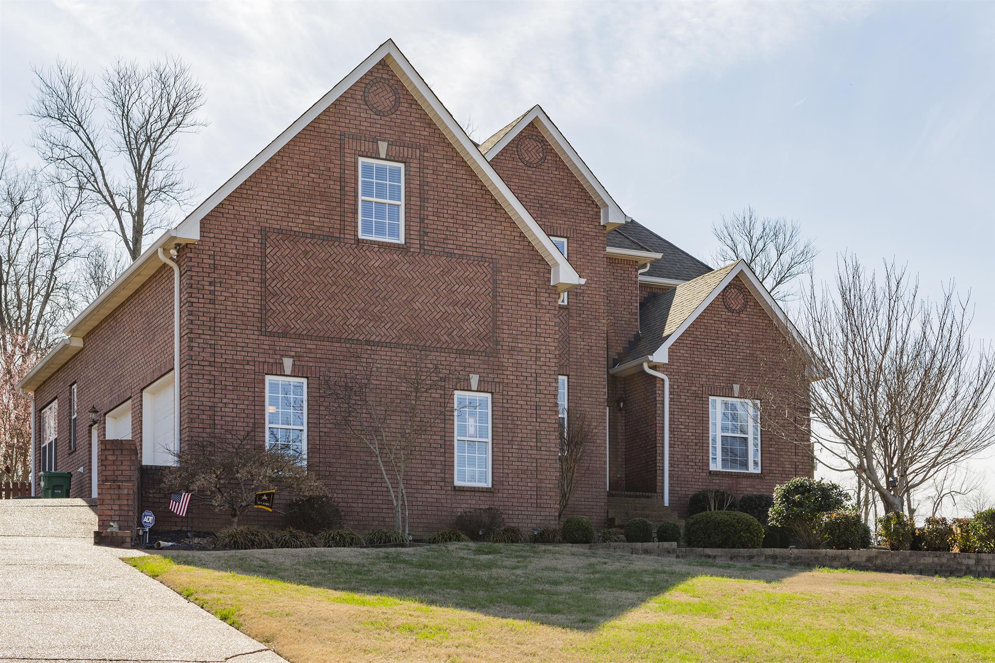 235 Ridgewater Way Mount Juliet, TN 37122 - Photo 2 of 30 Gallery Image 2