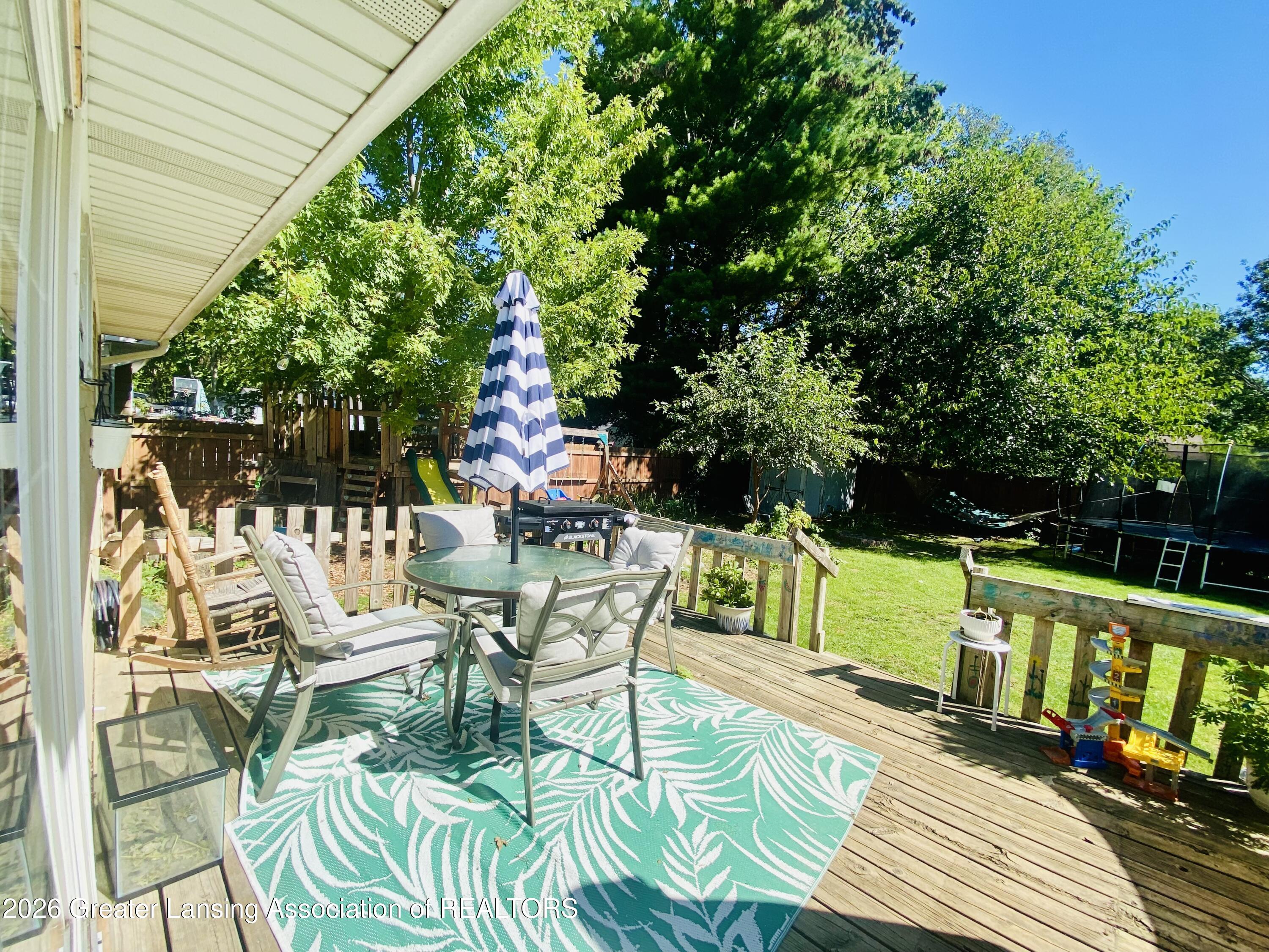 3211 Lawdor Road Lansing, MI 48911 - Photo 30 of 35 IMG_4447