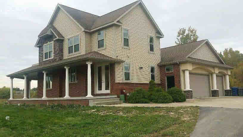 1235 Baldwin Road Fenton, MI 48430 - Photo 3 of 16 21230719-2.JPG