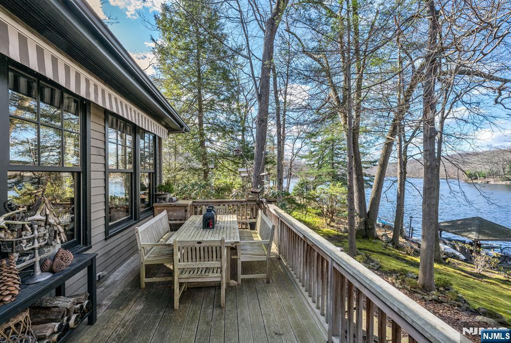 26 Short Road Bloomingdale, NJ 07420 - Photo 35 of 46 a view of balcony with furniture and trees