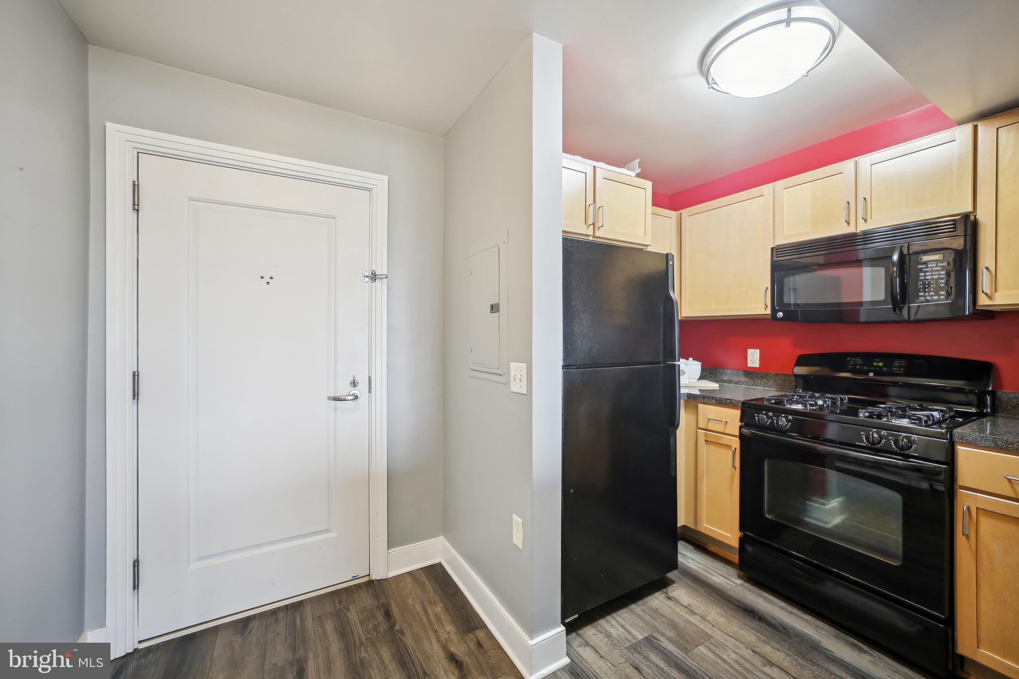 800 4th Street Southwest, Unit S717 Washington, DC 20024 - Photo 16 of 36 Open Kitchen