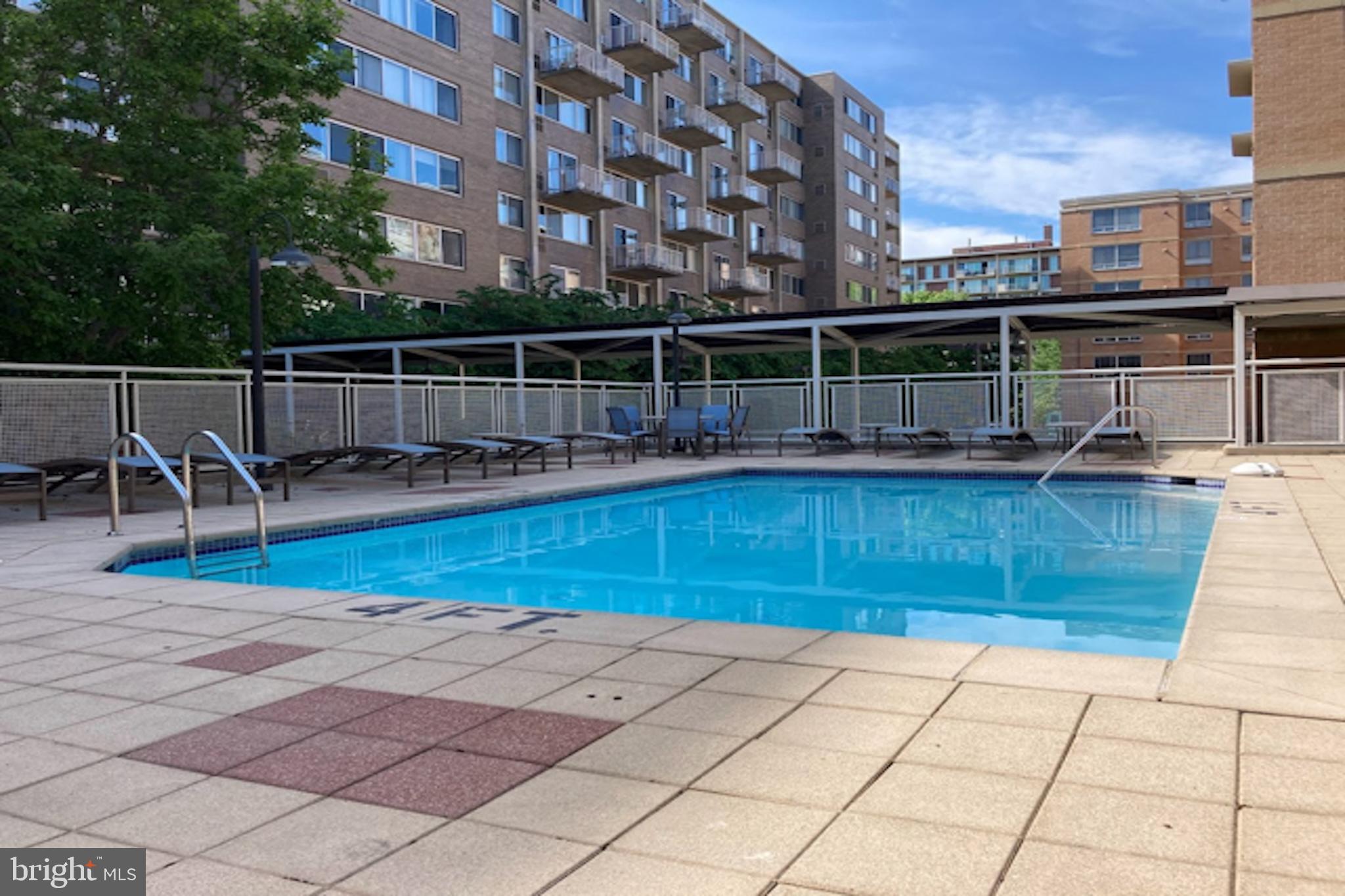 800 4th Street Southwest, Unit S717 Washington, DC 20024 - Photo 31 of 36 Pool