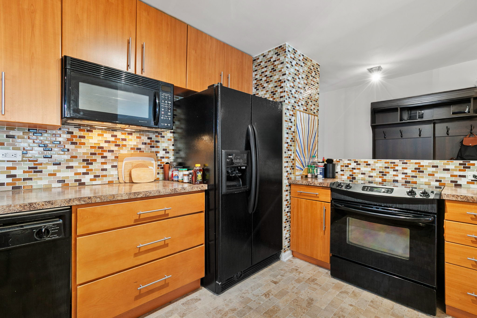 5901 North Sheridan Road, Unit 13F Chicago, IL 60660 - Photo 15 of 32 Gallery Image 15