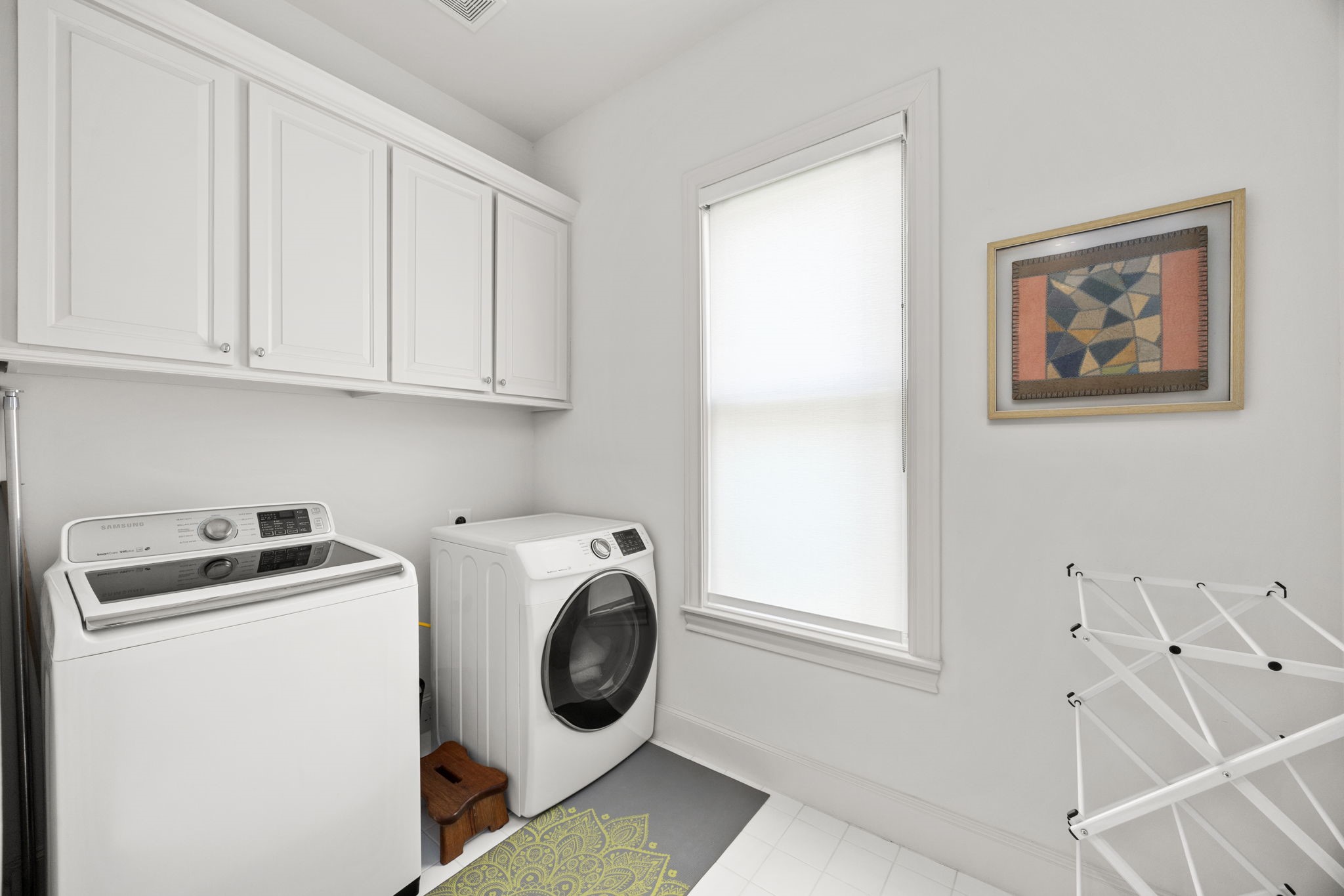 11 Robita Street Houston, TX 77019 - Photo 25 of 32 a utility room with dryer and washer