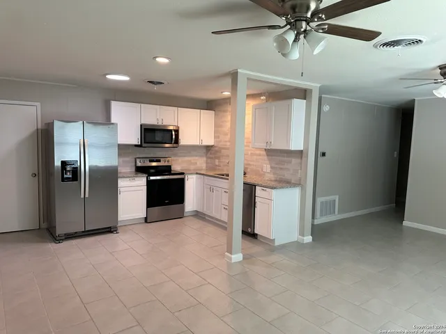 $220,000 | 204 South Burton Street, Karnes City, TX 78118