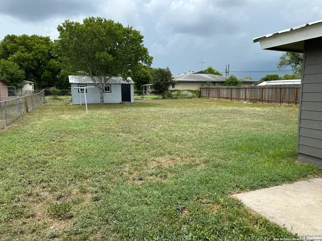 $220,000 | 204 South Burton Street, Karnes City, TX 78118