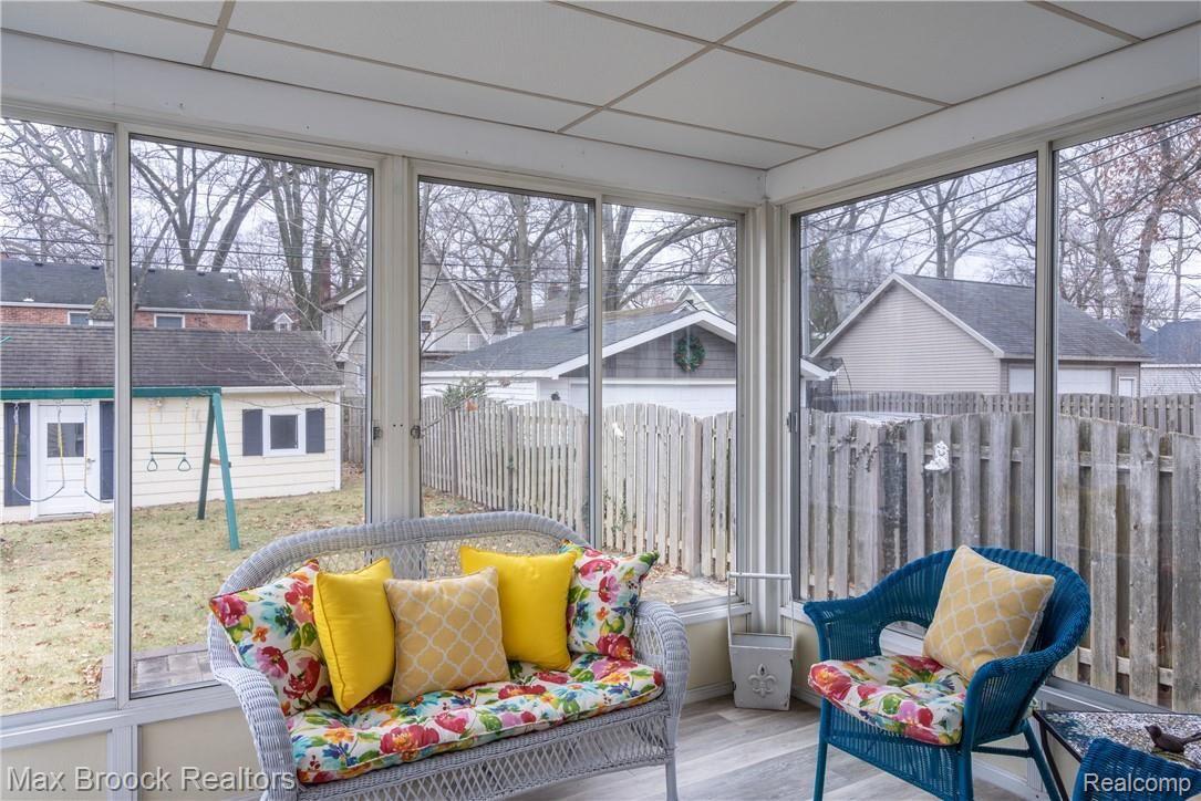 34 Devonshire Road Pleasant Ridge, MI 48069 - Photo 12 of 26 Three Season Room