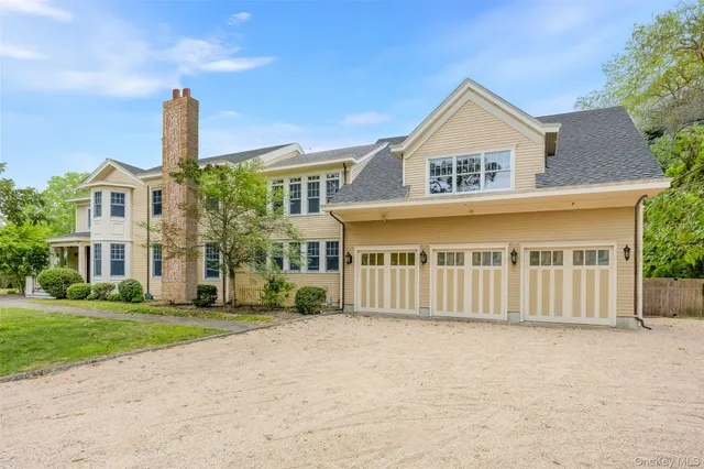 $2,175,000 | 52 Brushy Neck Lane, Westhampton, NY 11977