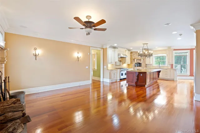 $2,175,000 | 52 Brushy Neck Lane, Westhampton, NY 11977