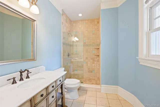 $2,175,000 | 52 Brushy Neck Lane, Westhampton, NY 11977